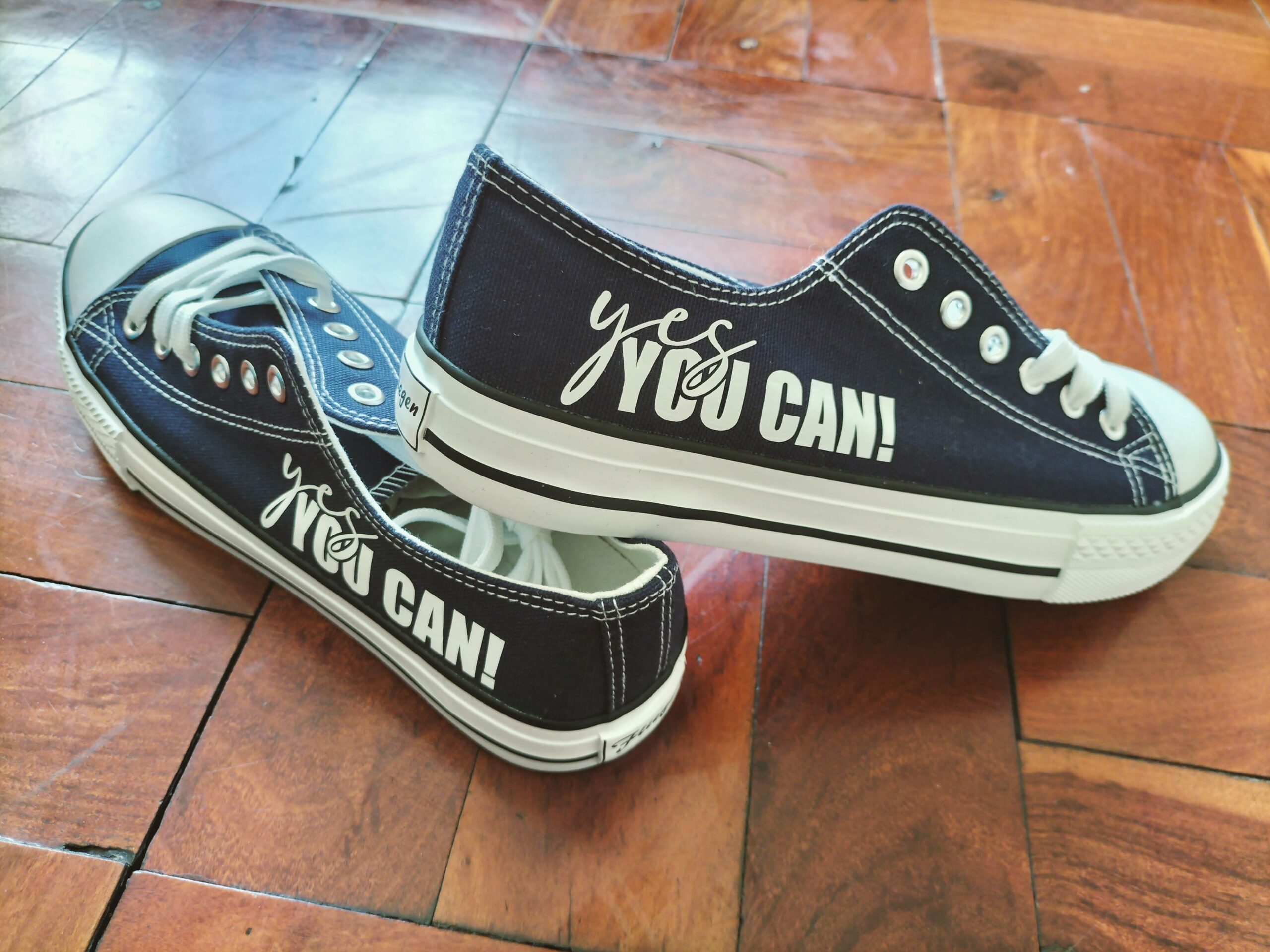 Custom print sneakers - Image 2
