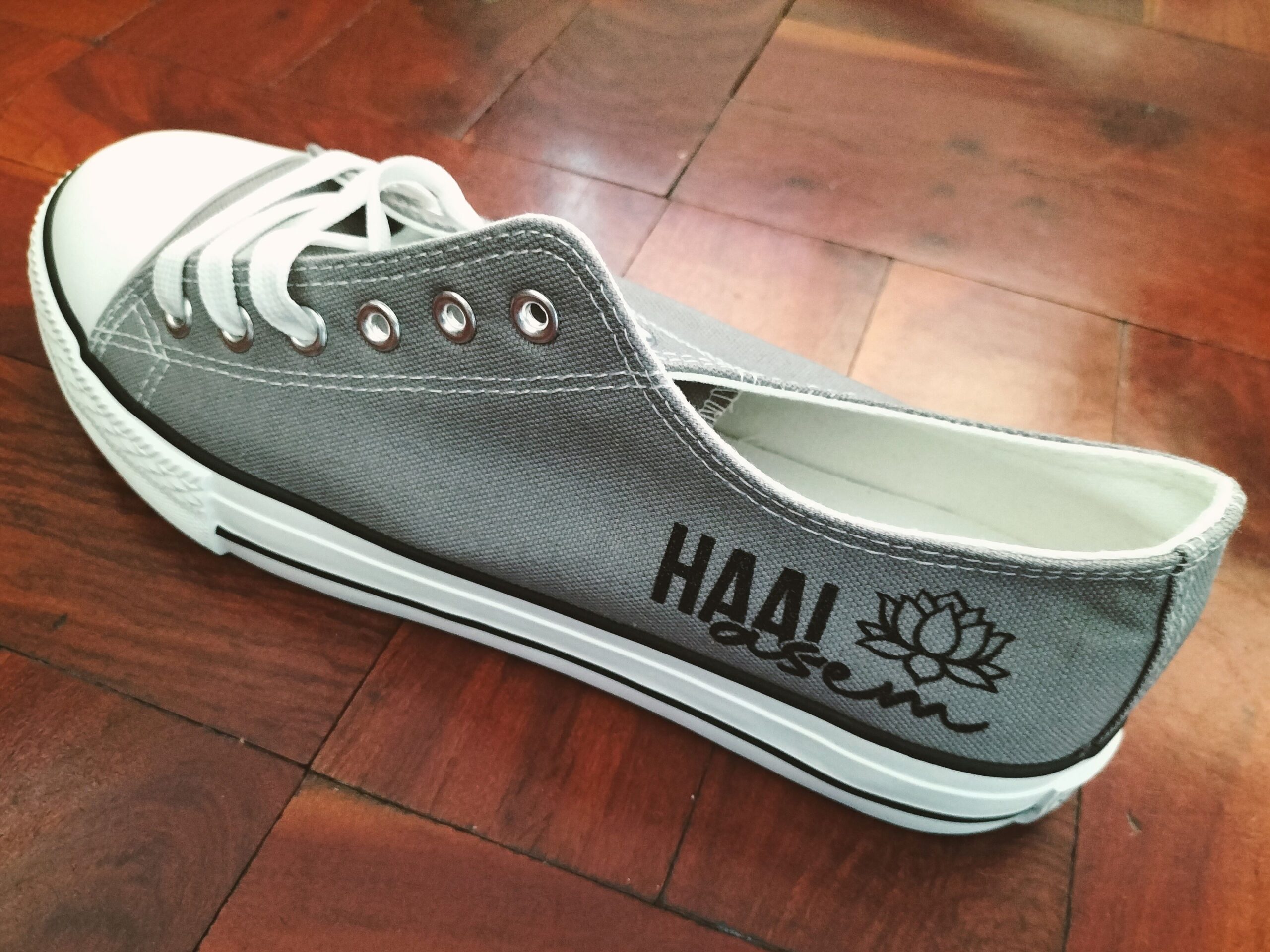 Custom print sneakers - Image 7